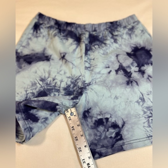 Zella Women’s 2-Piece Lounge Set Size Small Tie Dye Crop Sweatshirt /Shorts Blue - Picture 3 of 9